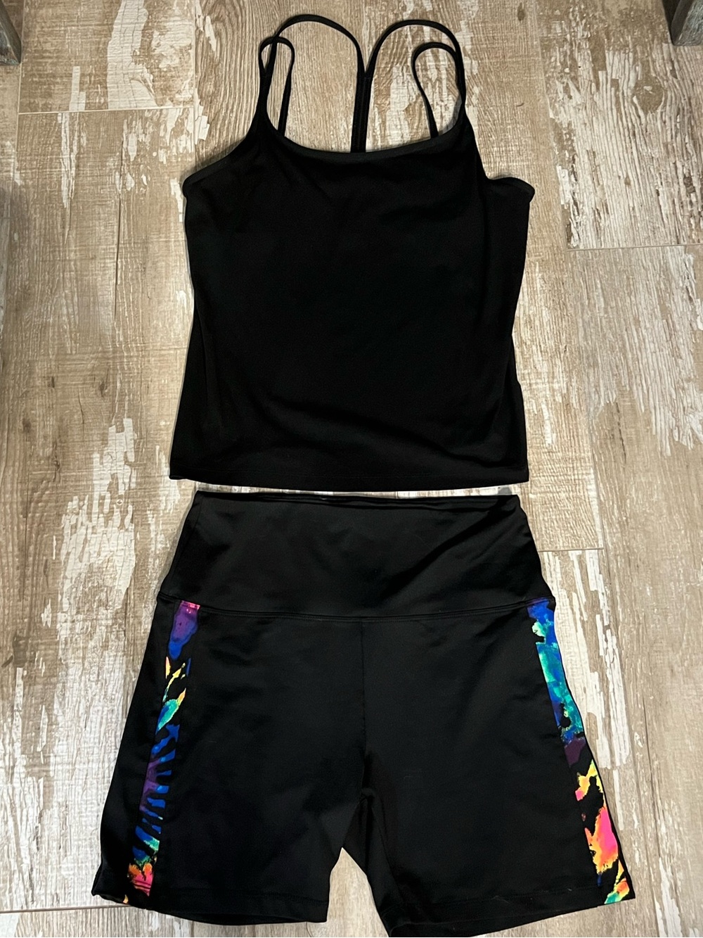 EUC💗PINK VS Outfit-Sz-L!Black/Multi color Bike Shorts & Black Strappy Bra Tank!
